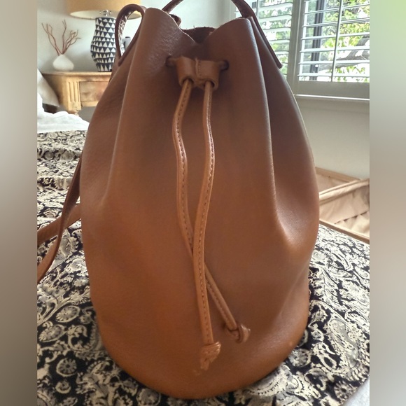 BAGGU Tan Leather Drawstring Backpack - Picture 2 of 3